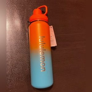 Lululemon Back to Life Support Water Bottle Unisex